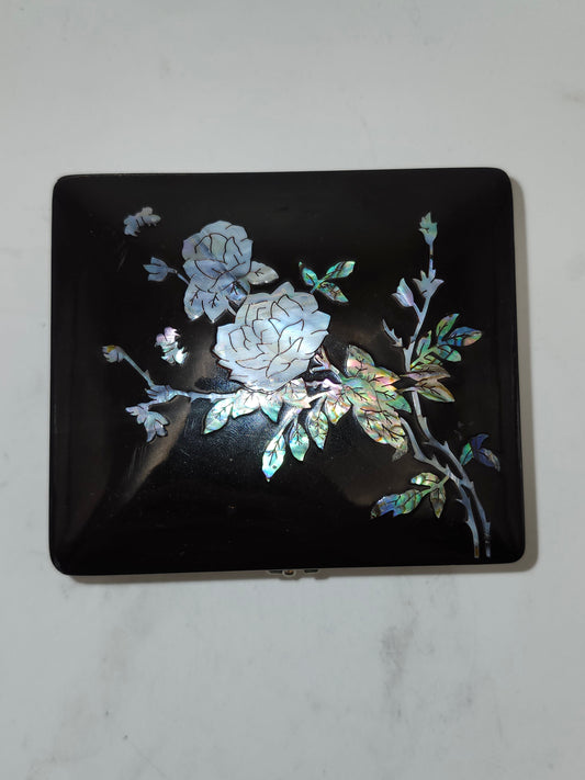 *Inlaid Mother of Pearl* Lacquer Vintage Jewelry / Trinket Box