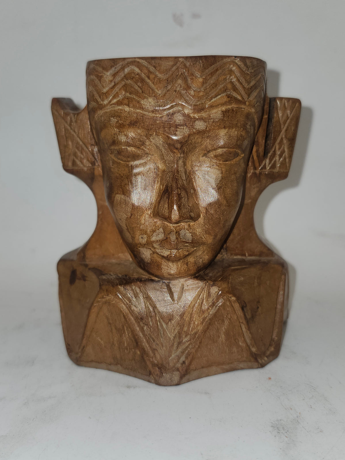 *African* Vintage Tribal Art Hand-Carved Ashtray
