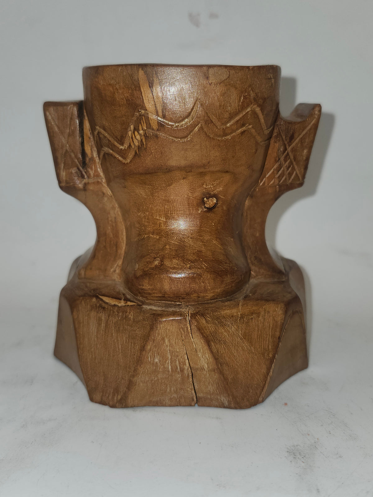 *African* Vintage Tribal Art Hand-Carved Ashtray