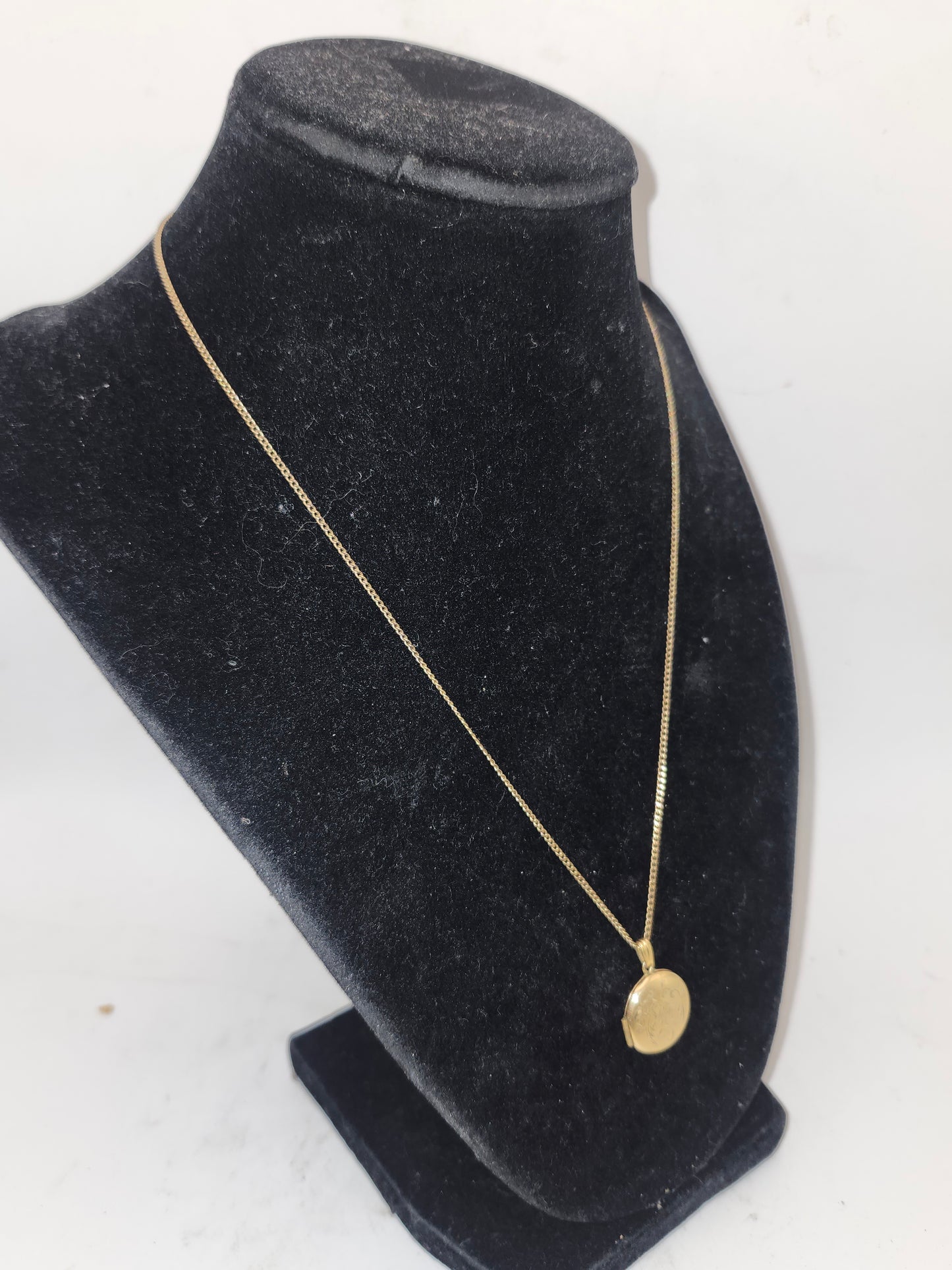 -12K- Gold-Filled Antique Photo Locket & Chain Necklace