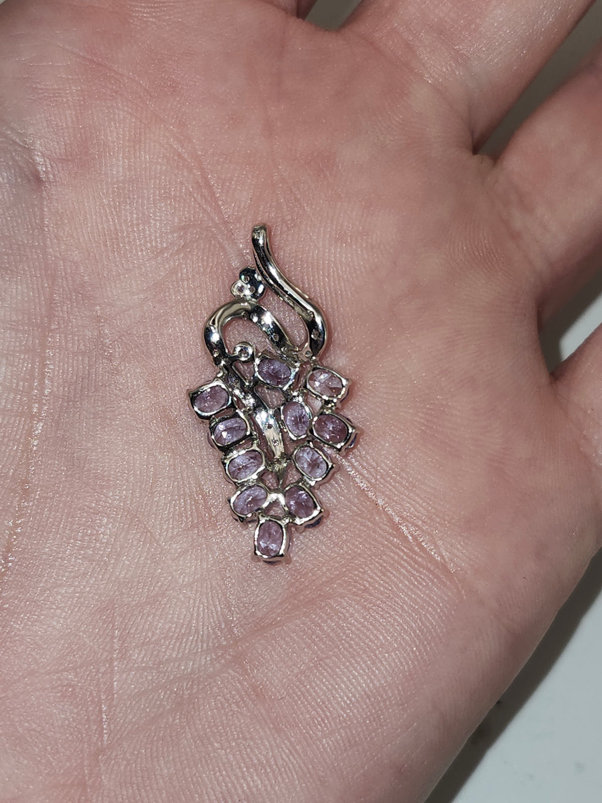 -10K- White Gold, Tanzanite & Diamond Pendant