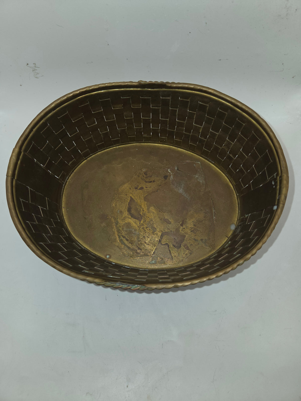 -Vintage- Brass Rustic Vintage Woven Oval Basket