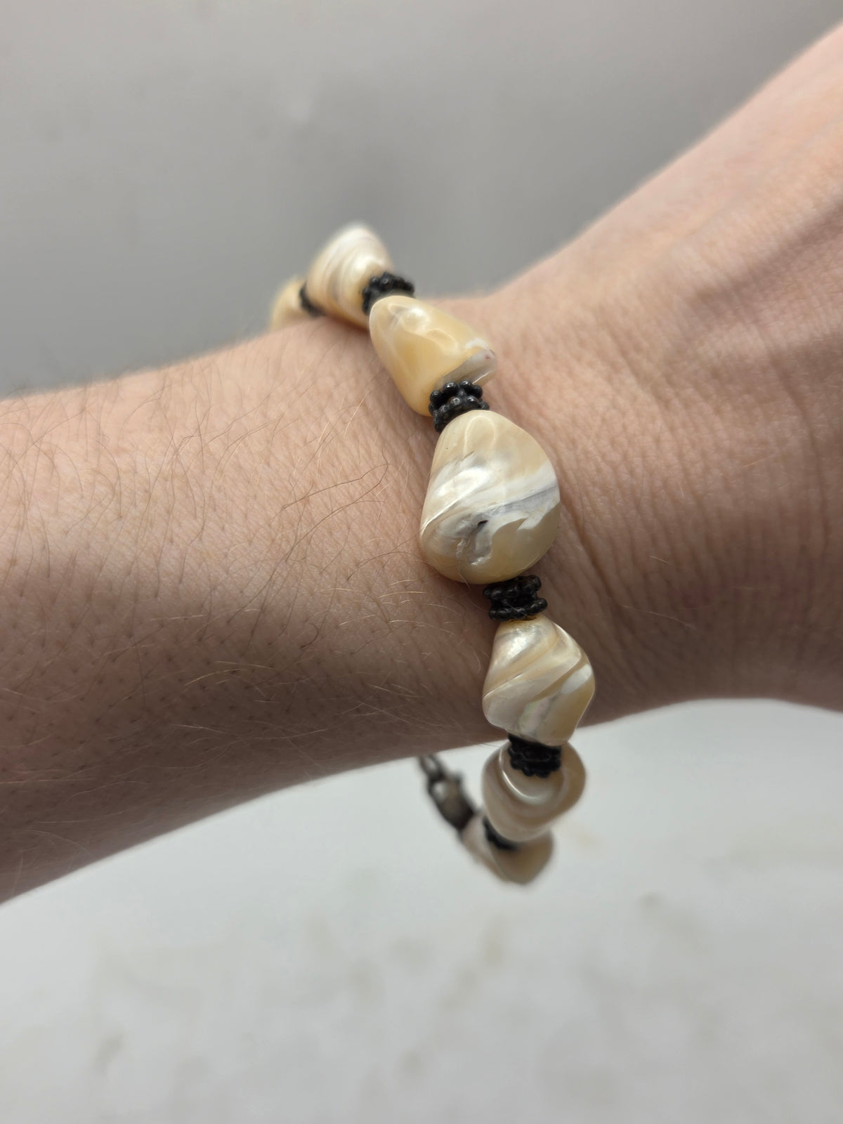 *925* Sterling & Polished Shell Beaded Bracelet