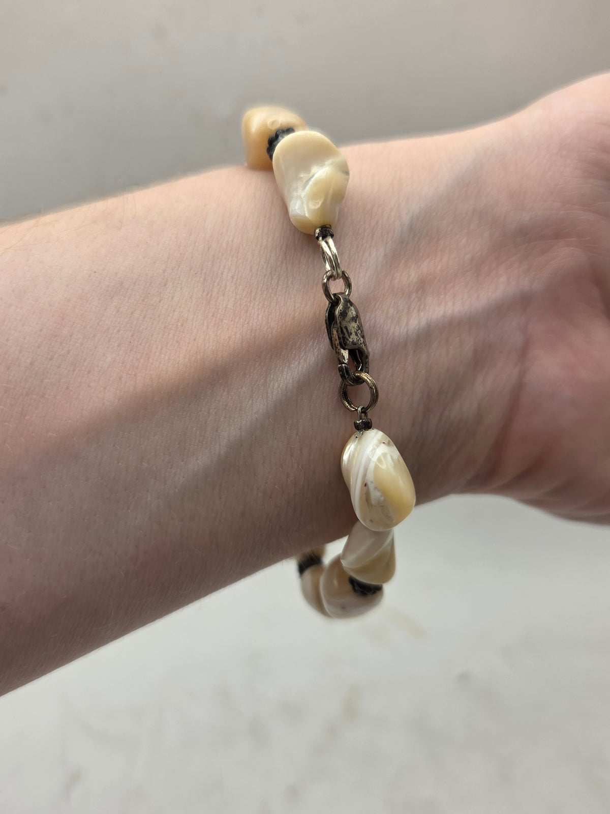 *925* Sterling & Polished Shell Beaded Bracelet