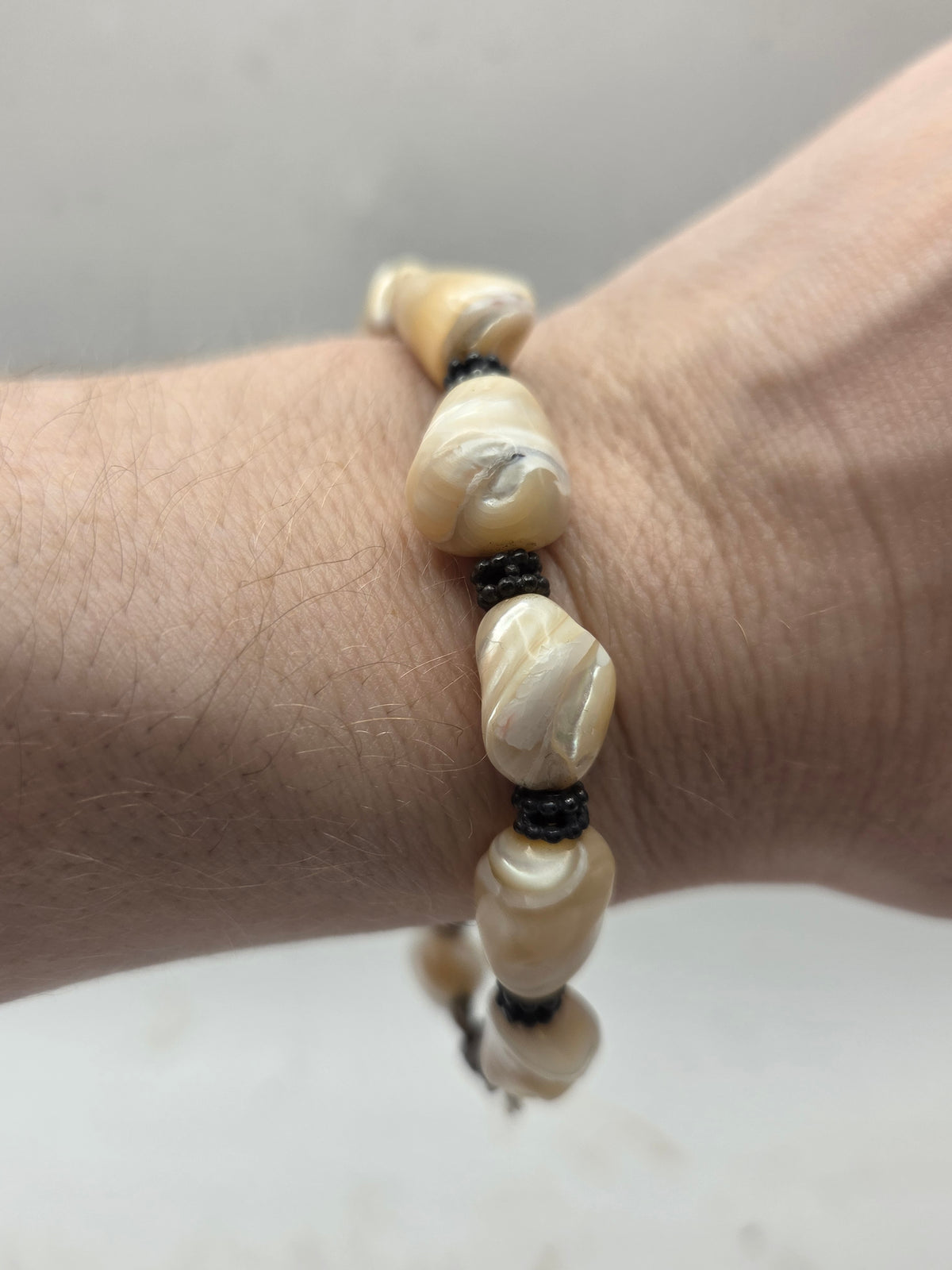*925* Sterling & Polished Shell Beaded Bracelet